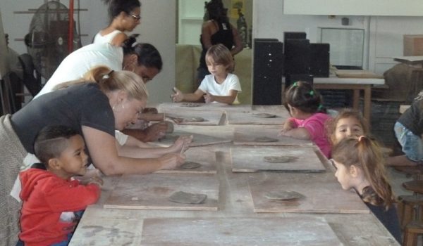 Les Amis de Cayenne découvrent les arts céramiques